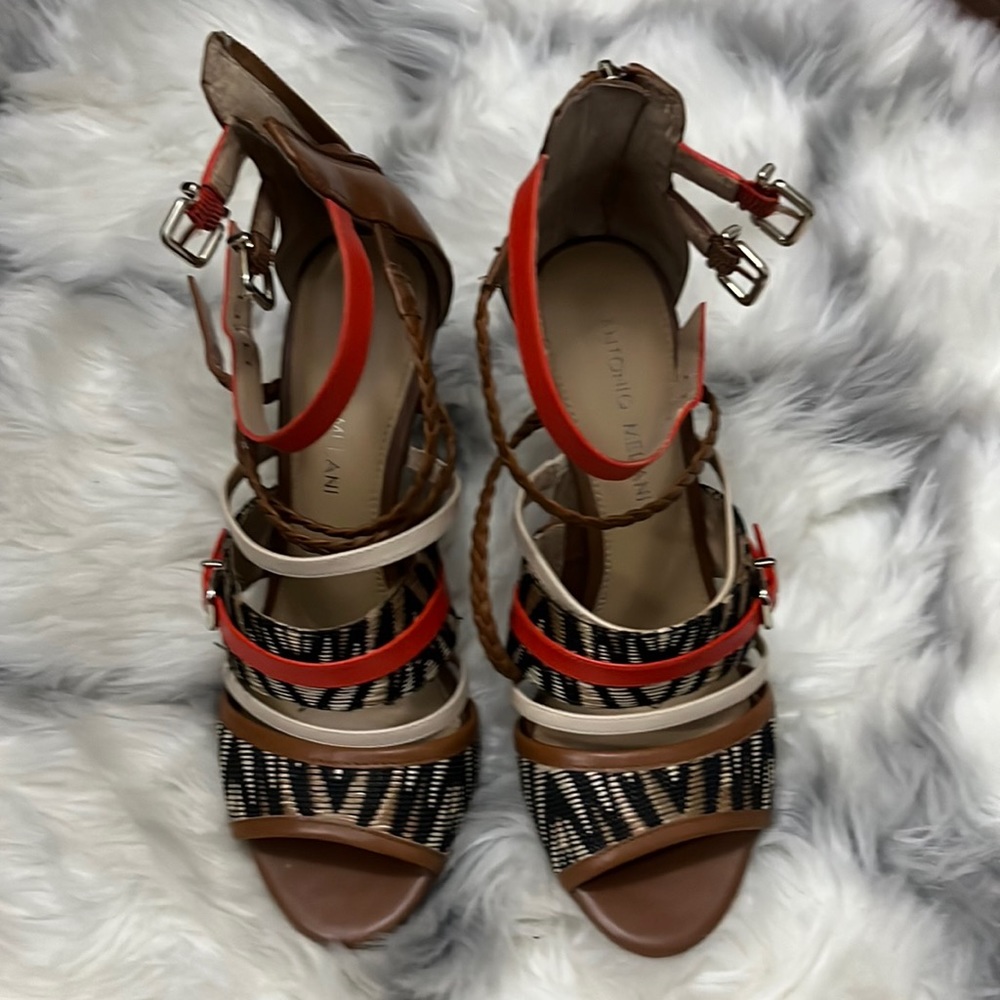 Beautiful heels!